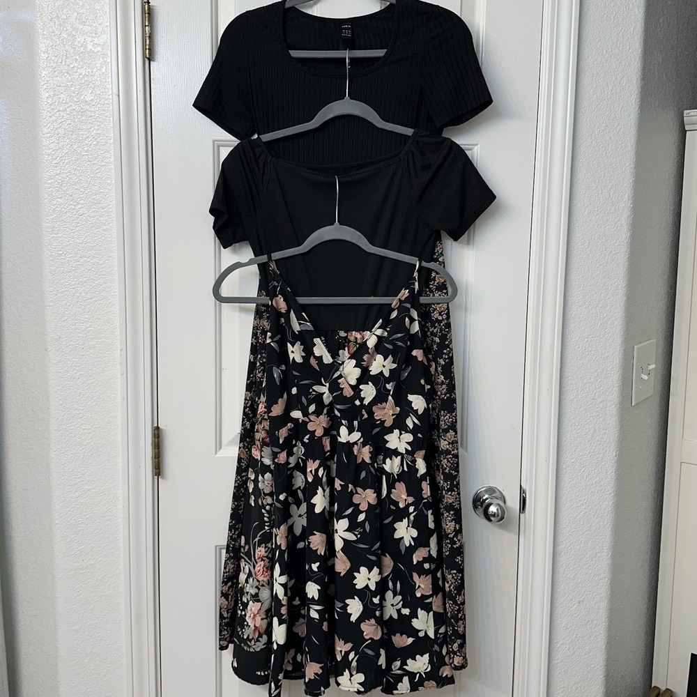 Lot Of 3 Women's Size Small Dresses - Black And Floral